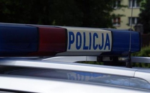 Jechała z trzema promilami, uciekała i wpadła do rowu