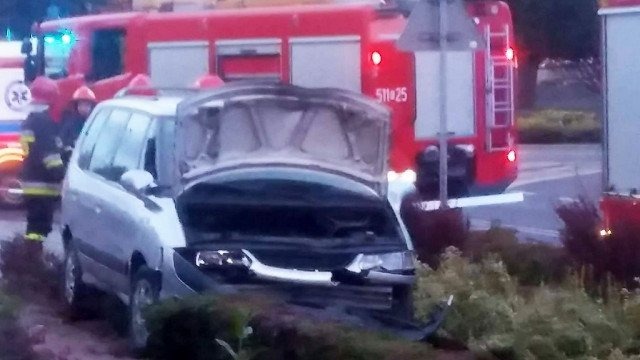 Pomogli turystom z Wielkopolski po kolizji w Oświęcimiu – FILM