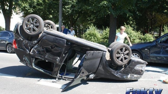 Dachowanie i utrudnienia – FOTO