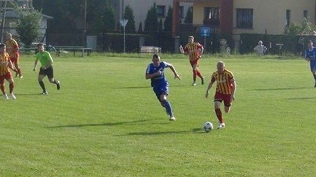 Liderzy V ligi zwycięstwo dedykowali kontuzjowanemu Michałowi Juszczykowi