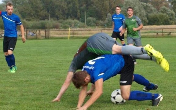 Po zaciętym meczu wygrał LKS Poręba Wielka