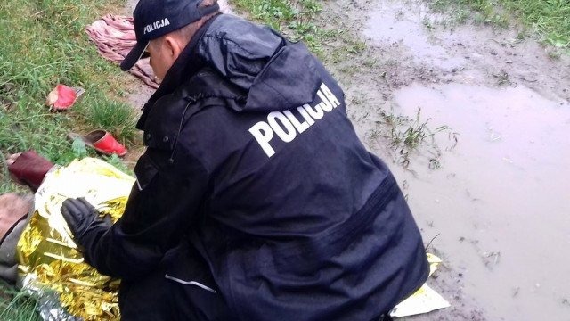 Nie żyje 59-latek. Spadł z mostku do rowu?