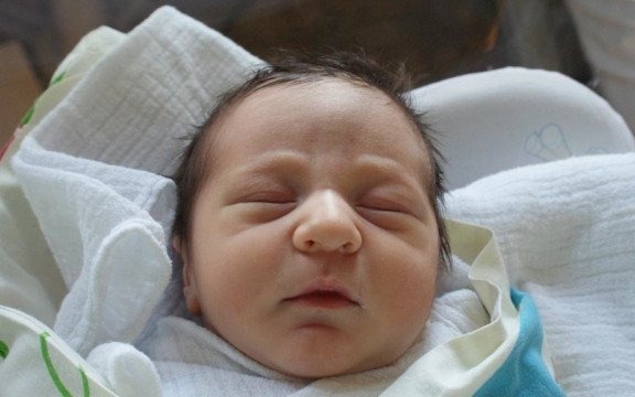 Szymon pierwszym noworodkiem 2018 roku – FOTO