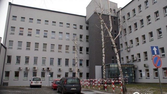 Nastolatek wjechał rowerem przed samochód