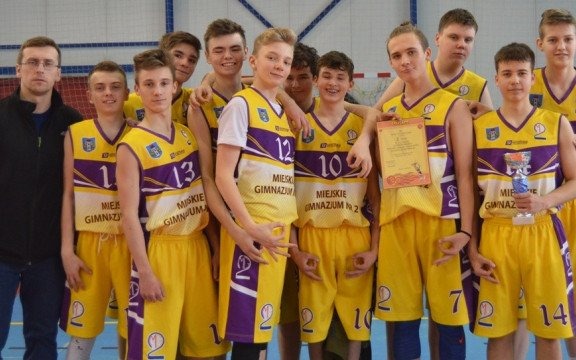 Koszykarze z oświęcimskiej dwójki najlepsi w rejonie