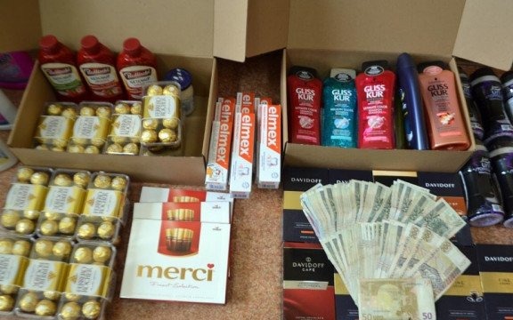 Damsko-męski duet obrabiał sklepy – FOTO