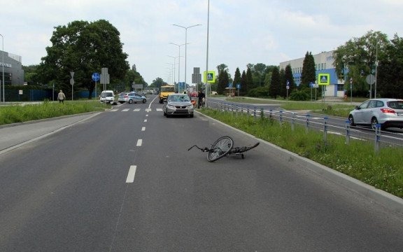 Znowu wypadek na dwupasmówce