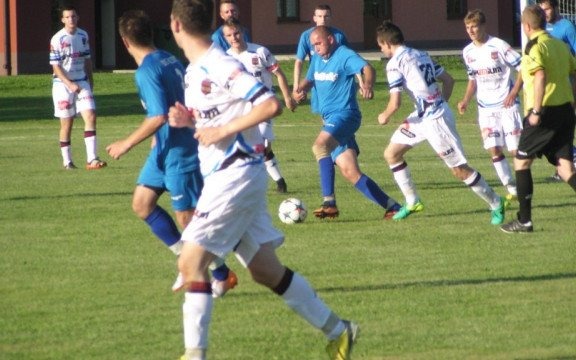 Korona wykorzystała błędy rywali i wysoko wygrała