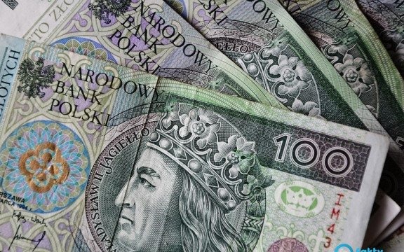 Bydlak oszukał seniorkę metodą „na policjanta”