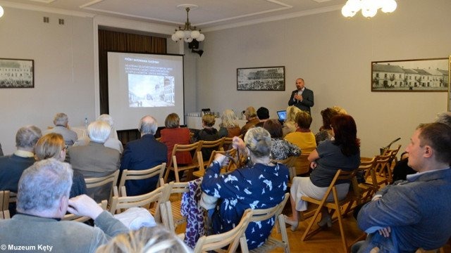 O powstaniach i emigracji w XIX wieku – FOTO