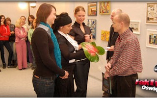 HOKEJ. Wygrana na trzy piątki