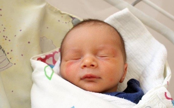 Witamy jedną dziewczynę i pięciu chłopców – FOTO