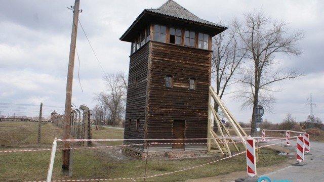 Wichura uszkodziła wieżyczki w Muzeum Auschwitz-Birkenau – FOTO