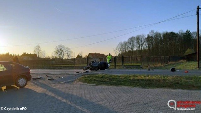 Wypadek motocyklisty. Droga zablokowana