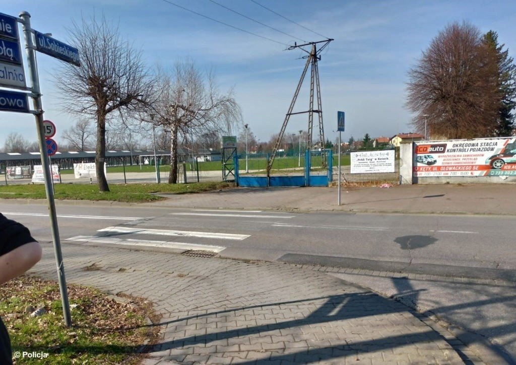 Policjanci szukają świadków potrącenia