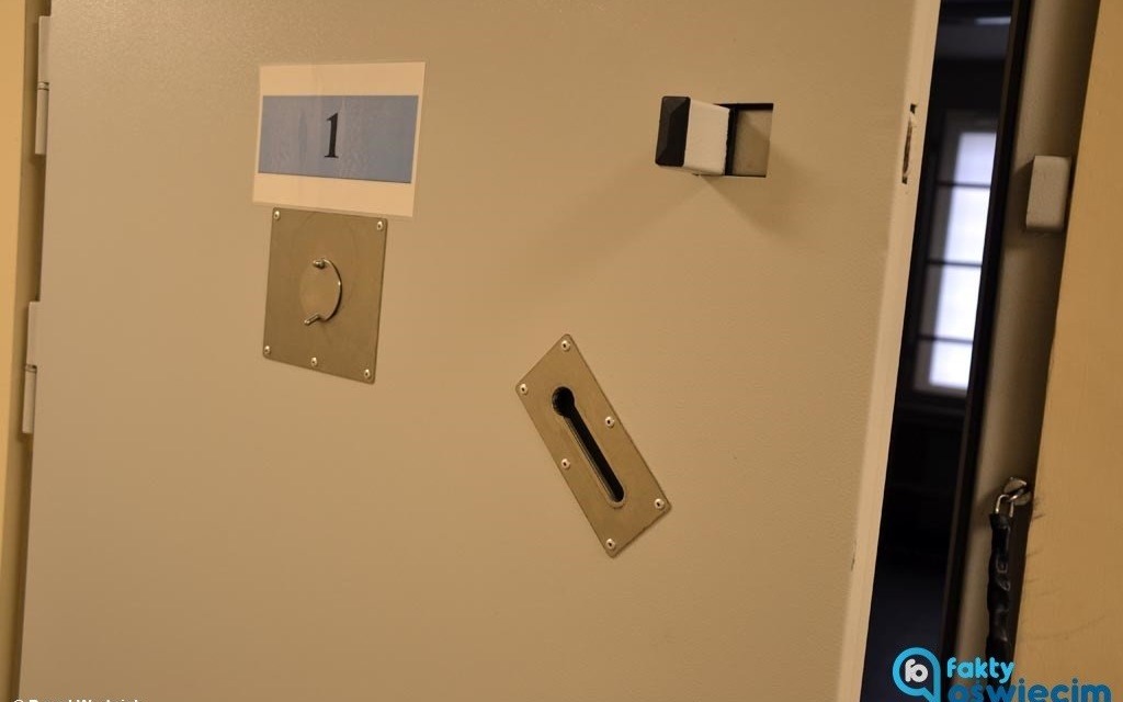 Na bani i z poszukiwanym. Pijany rajd zakończył kierowca z Chorzowa