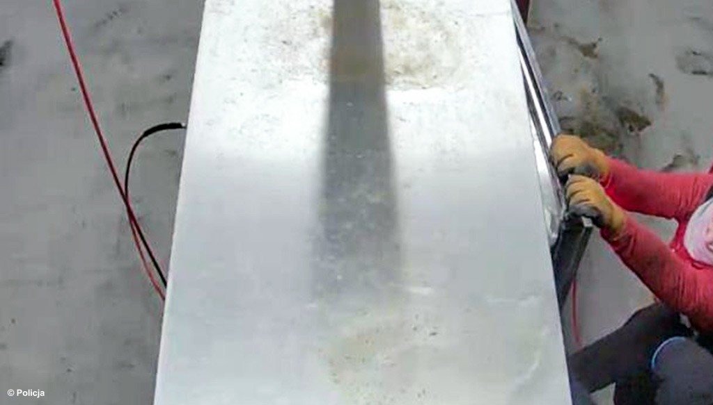 Chcieli przywłaszczyć monety z myjni?