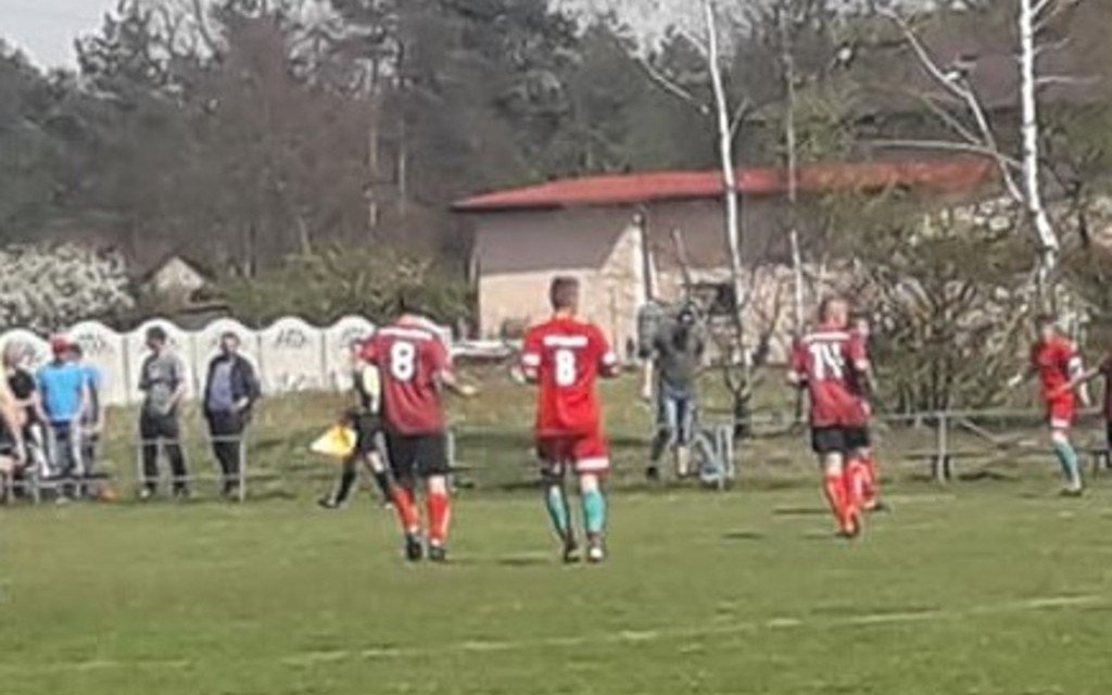W meczu ,,do pierwszej bramki” wygranym LKS Piotrowice