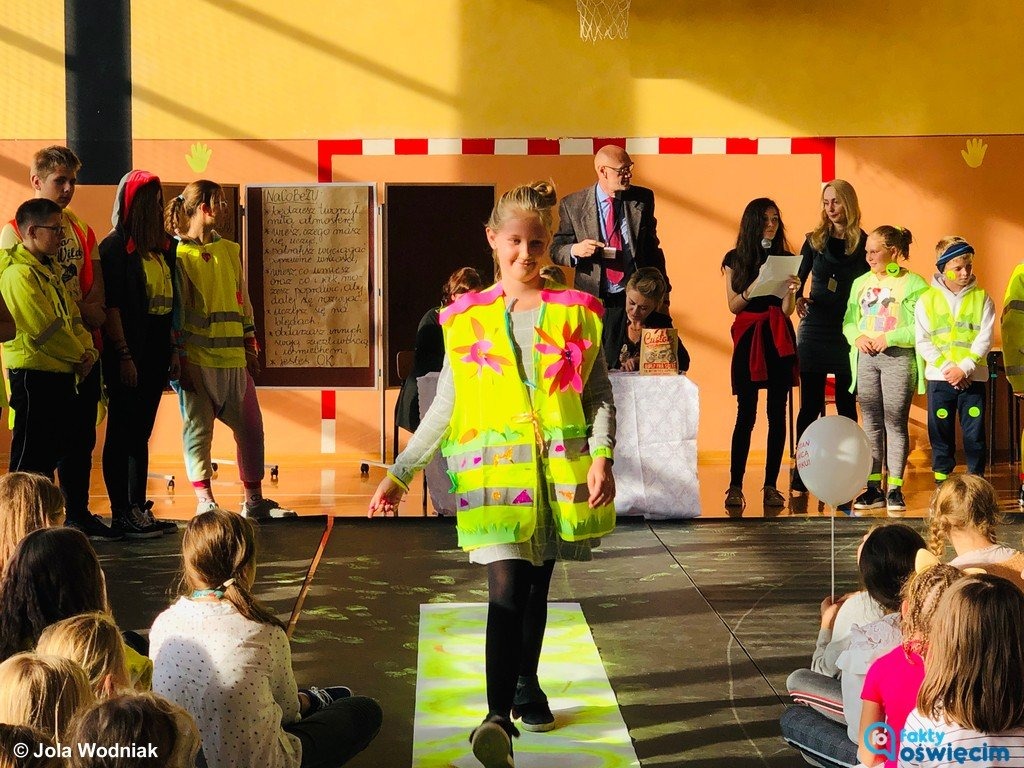 Ważny przekaz na święcie szkoły – FILM, FOTO