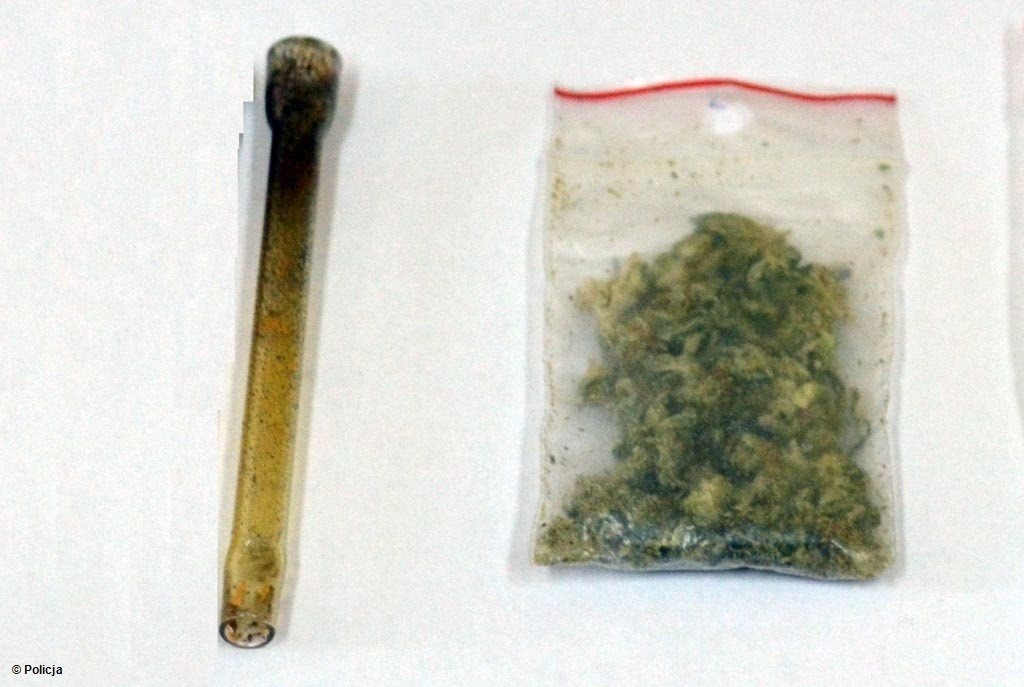 Wyczuli woń marihuany w golfie