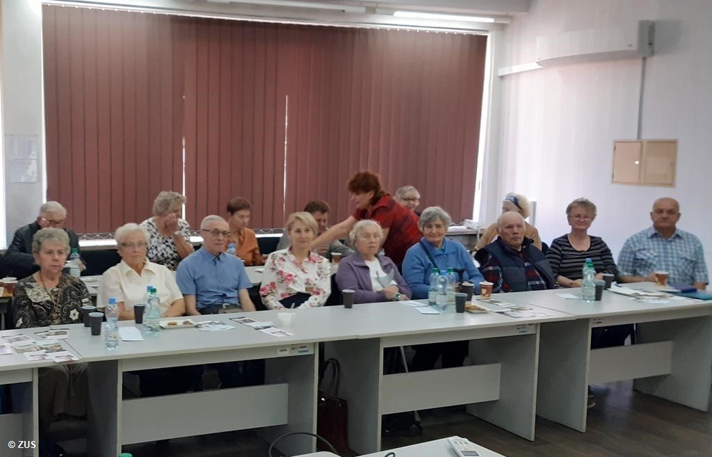 Seniorzy spotkali się z kardiologiem i farmaceutą