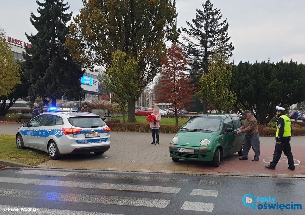 Seniorka samochodem potrąciła seniora na rowerze