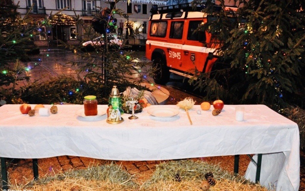 Podziel się opłatkiem z druhami