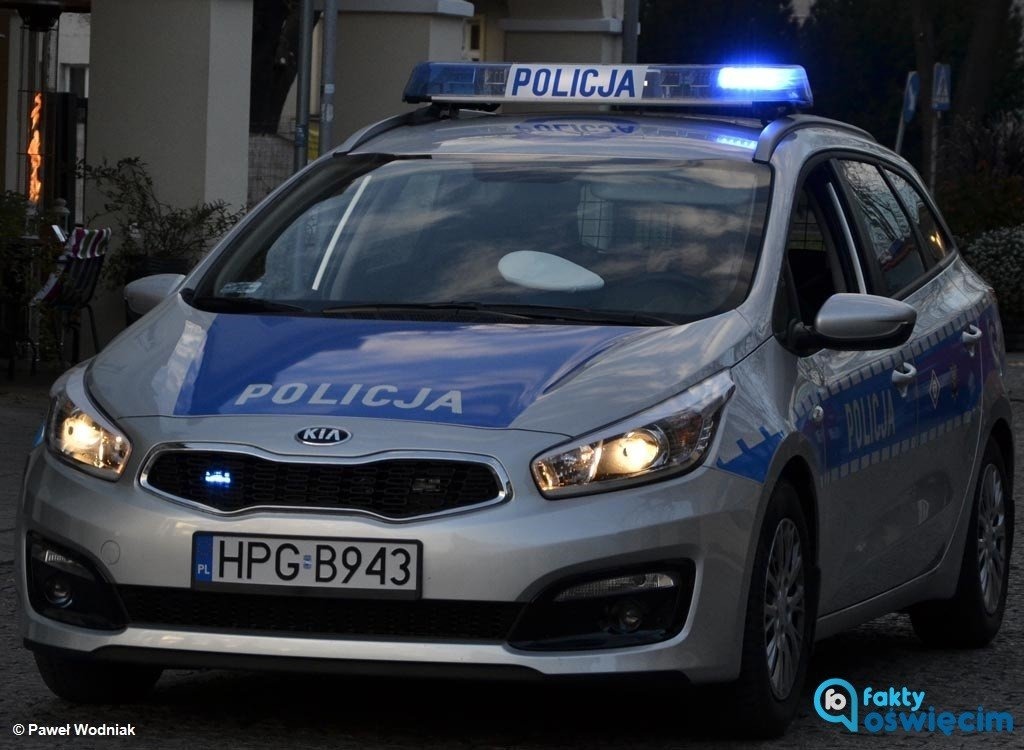 Małolaty na spacerze mimo zakazu