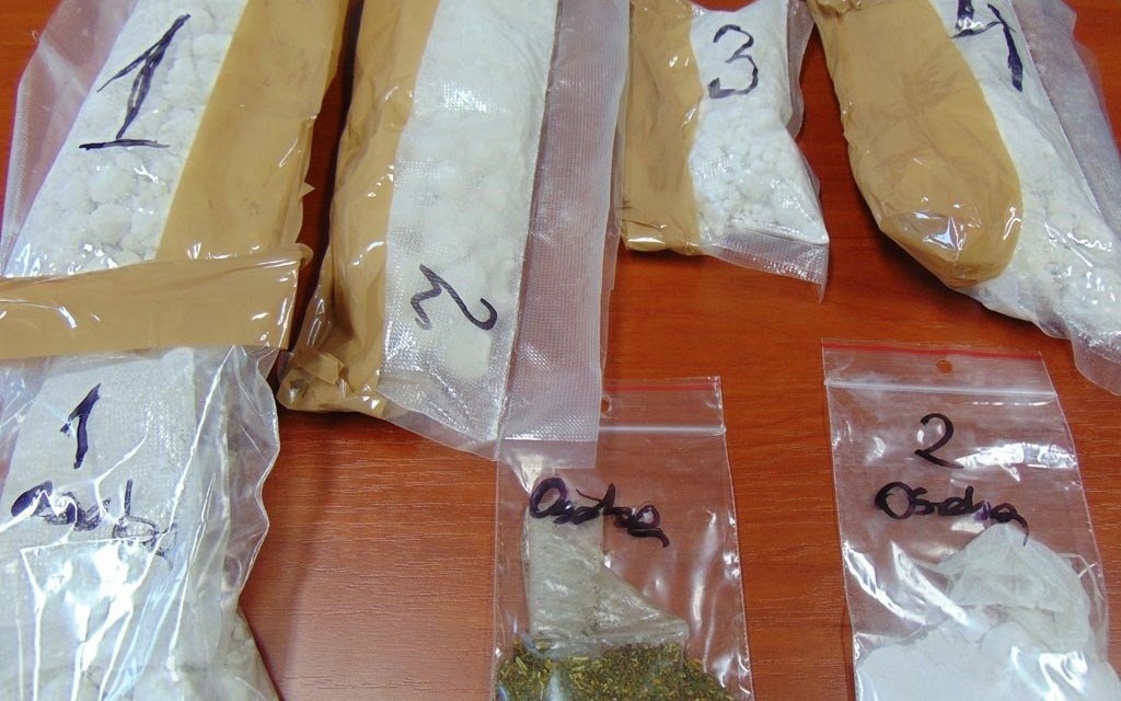 Miał ponad kilogram amfetaminy. Diler narkotyków za kratkami – FILMY