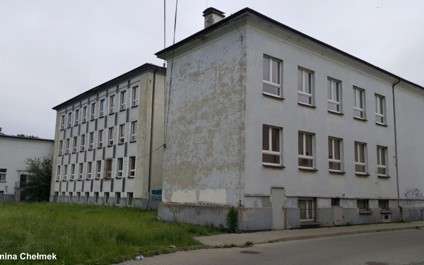 Gmina Chełmek przejęła budynek PZ nr 8 – FOTO