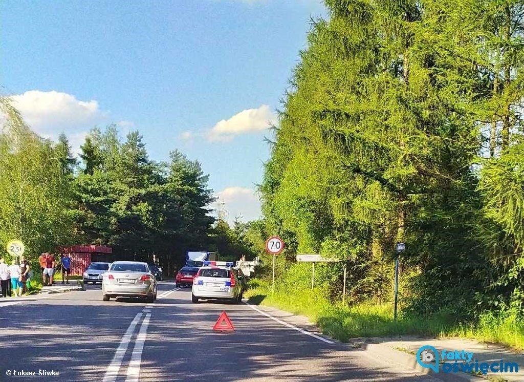 Zderzenie podczas wyprzedzania na skrzyżowaniu