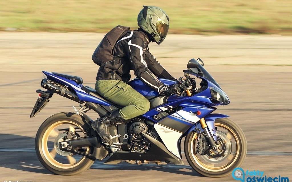 Przesadził z prędkością. I z propozycją łapówki…