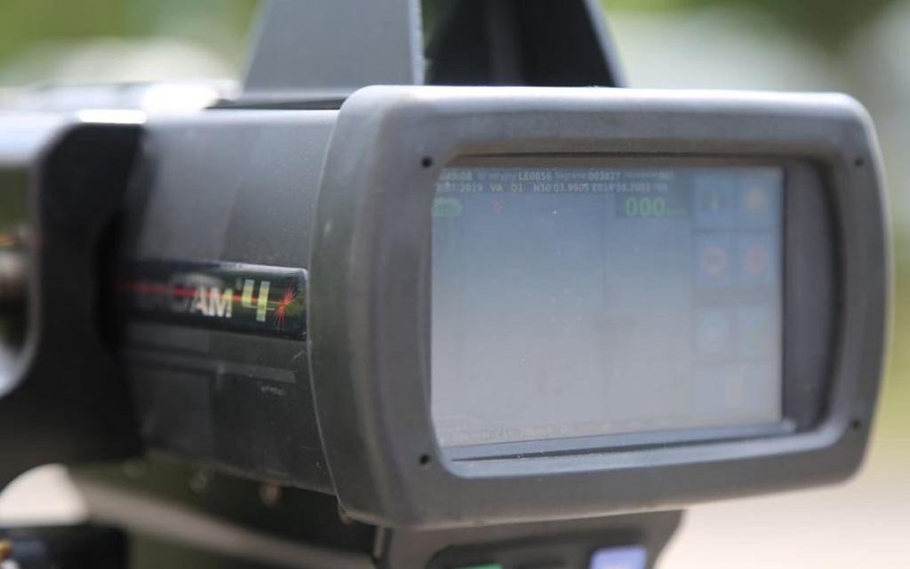 Kaskadowy pomiar prędkości z promilami w tle