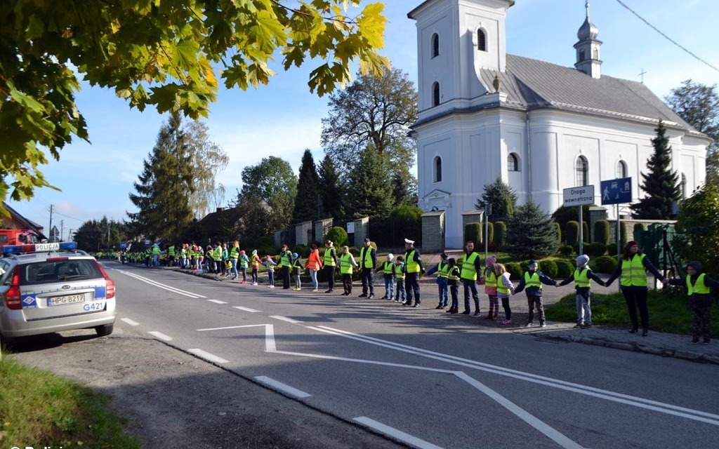 W Polsce ginie najwięcej pieszych. Noś odblaski – FOTO