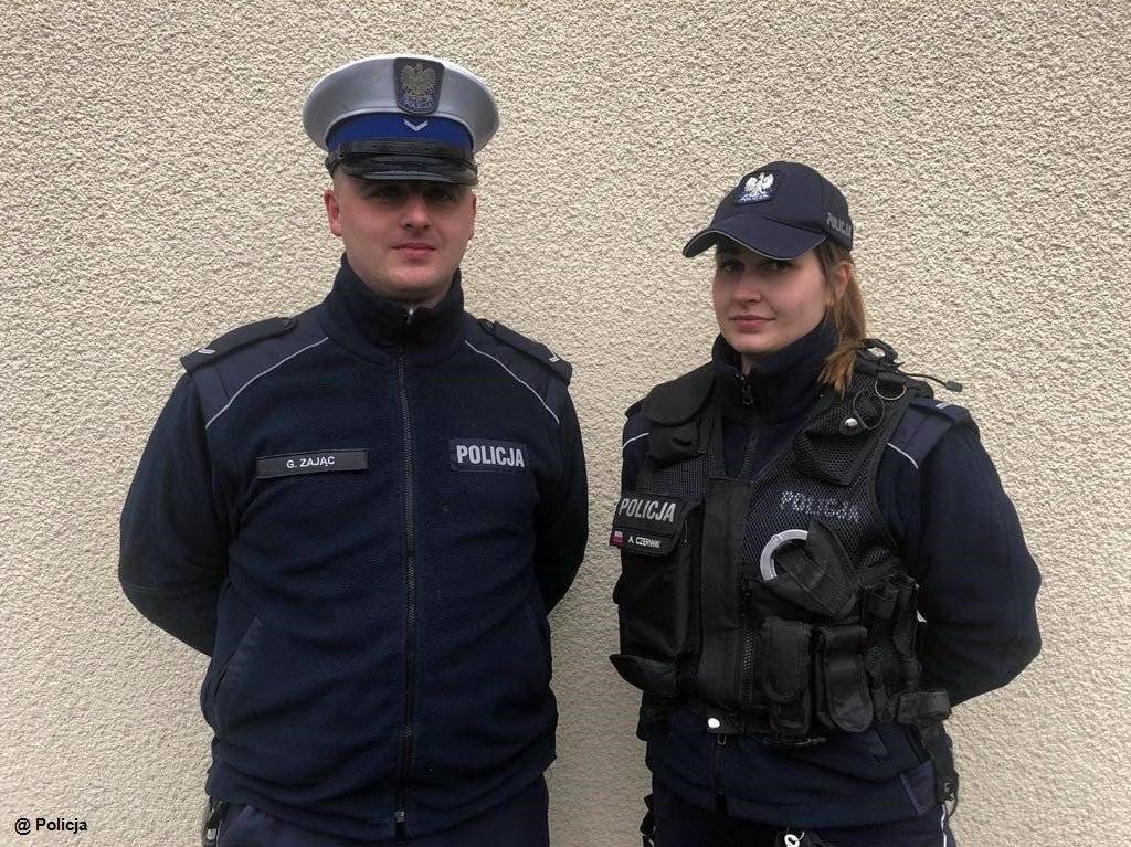 To policyjna para ratowała 16-latka rannego w wypadku