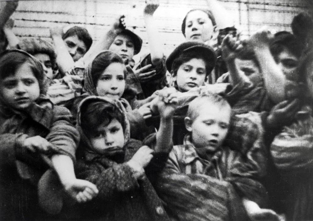 Pogoda wyzwolenia Auschwitz – FELIETON