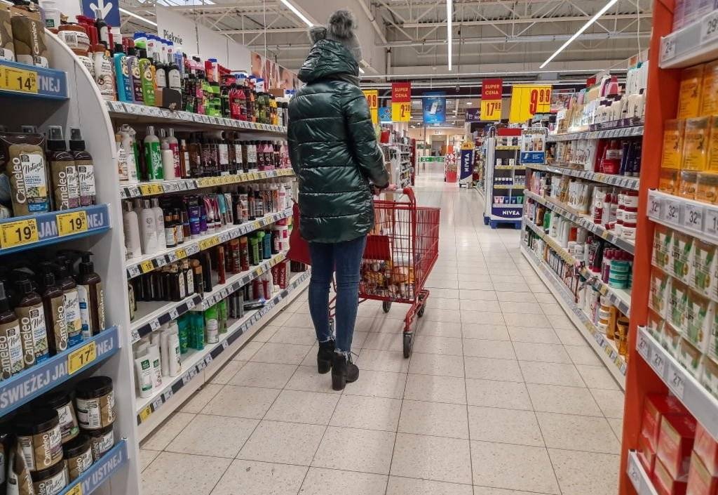 W niedzielę sklepy otwarte