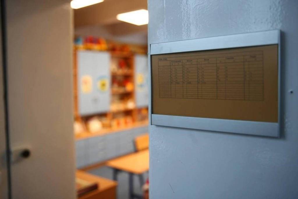 Niedzielski o powrocie do szkół starszych uczniów: nie wcześniej niż w marcu