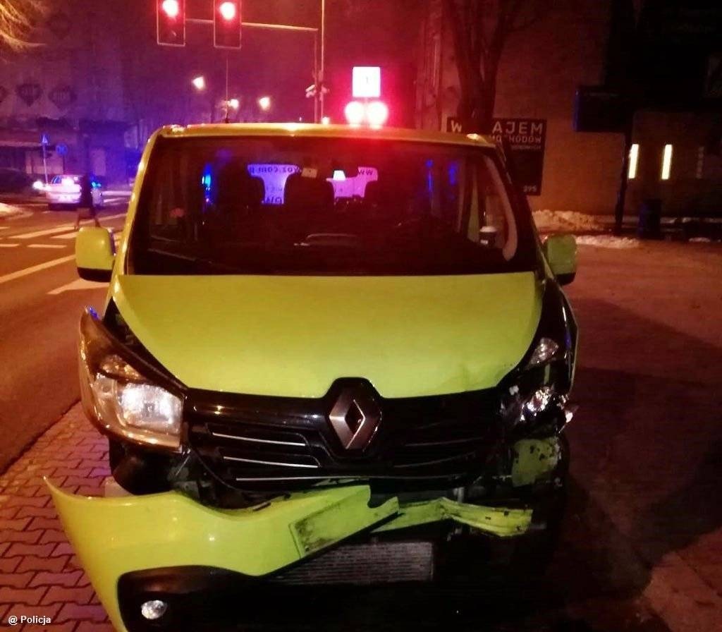 Zderzyły się dwa renault – FOTO
