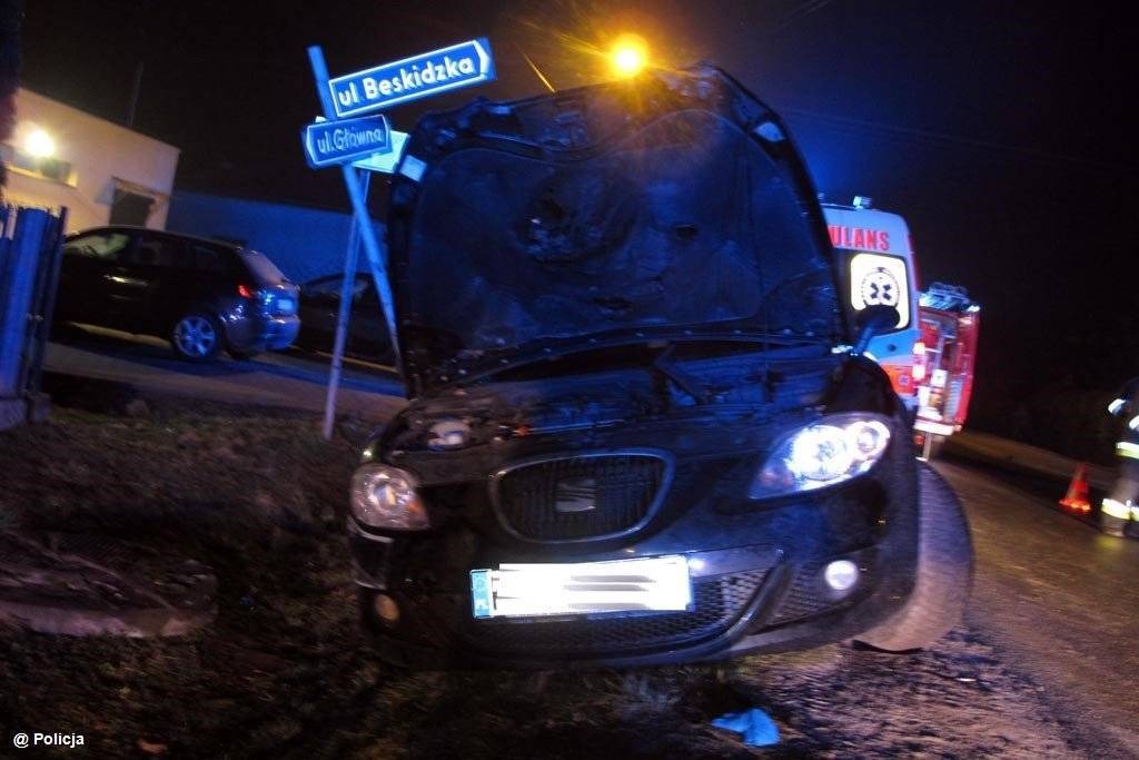 Ruszyli na pomoc kierowcy. Ten był kompletnie pijany