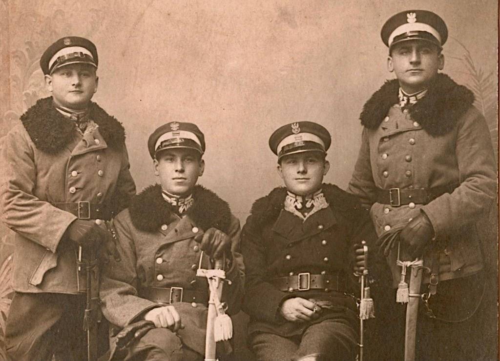 Kim są mężczyźni na zdjęciu?