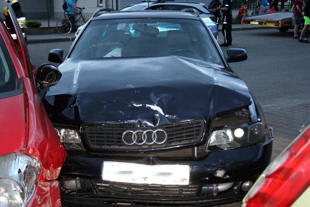 Zderzenie fiata i audi. Ranna 15-latka – FOTO
