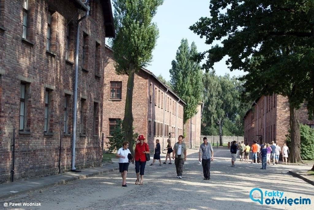 Muzeum Auschwitz otwarte dla zwiedzających przez cały czas