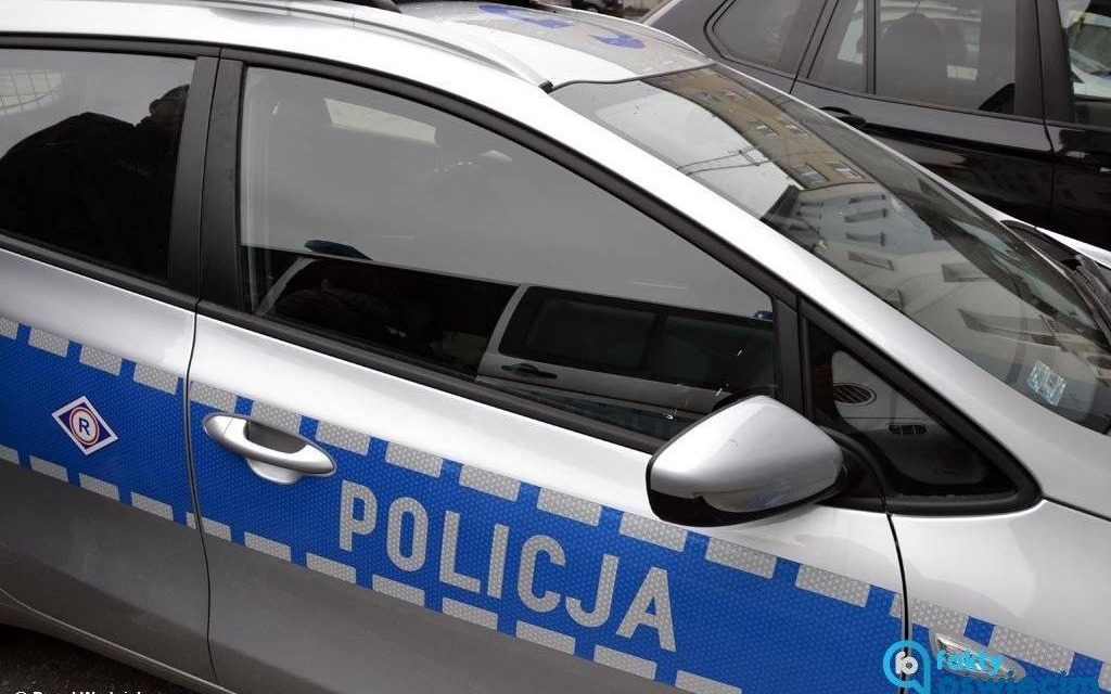 Zderzenie motocykla i samochodu. 35-latek w szpitalu