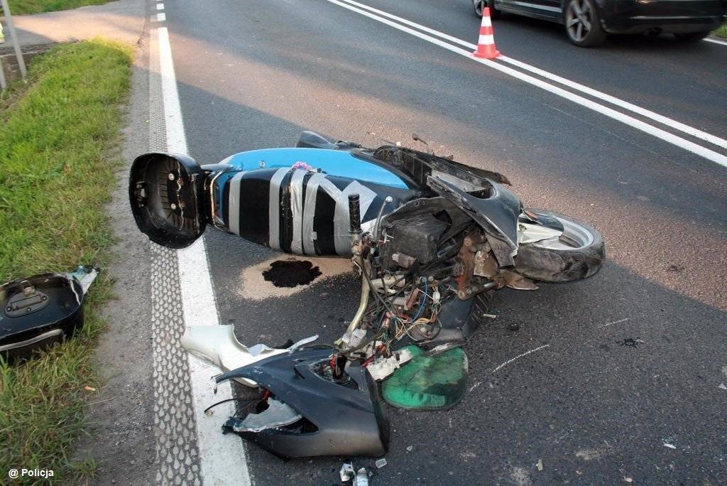 Wjechała skuterem w busa – FOTO