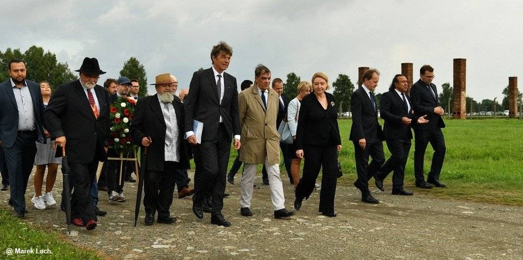 77. rocznica mordu na Sinti i Romach w Auschwitz – FOTO