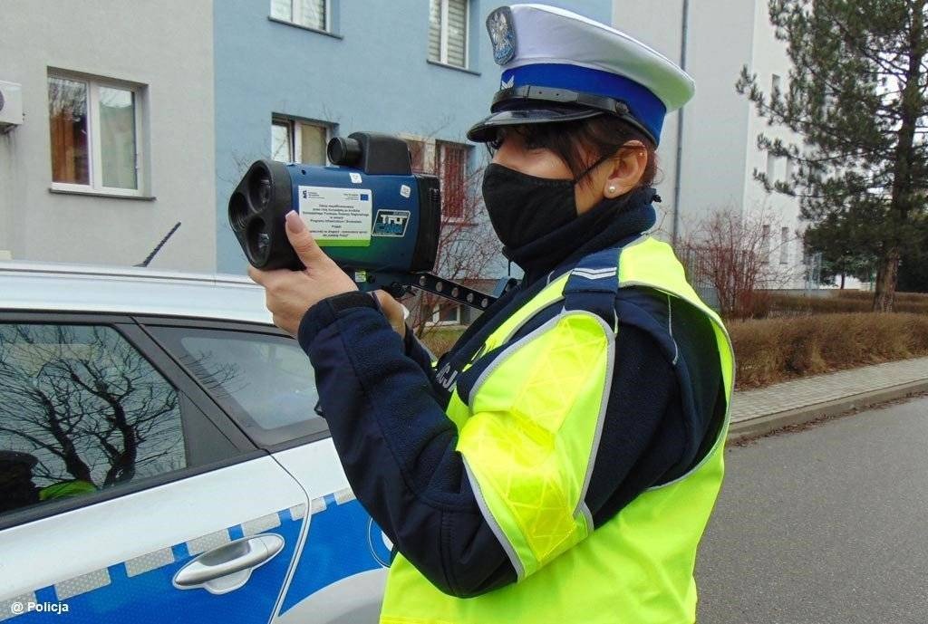 Po alkoholu, z zakazem prowadzenia pojazdów i za szybko