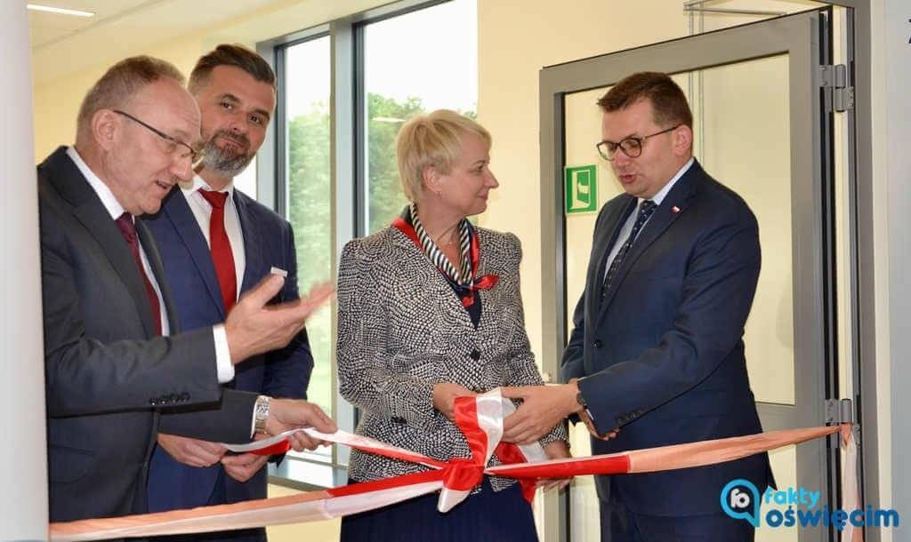 Przewiązki połączyły trzy szpitalne budynki – FILM, FOTO