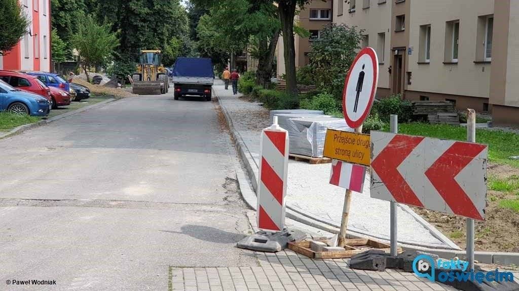 Na bezpieczną drogę do szkoły nałożyły się dwa remonty – FOTO