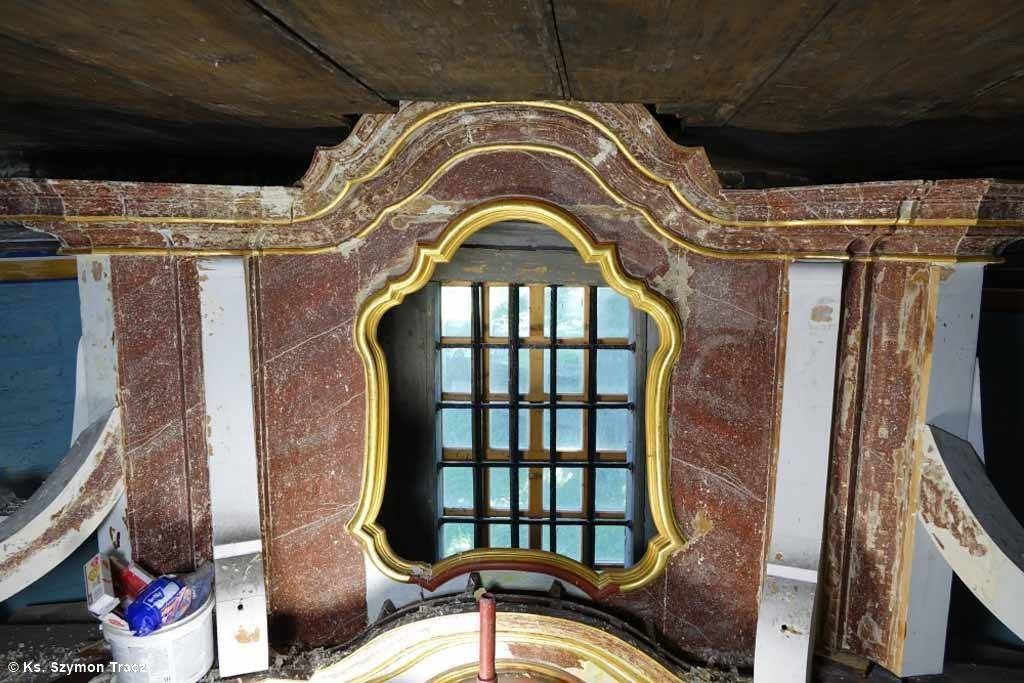 Porfirowa tajemnica osieckiego ołtarza – FOTO